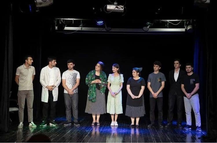 “Meh” ədəbi dərnəyinin üzvləri Respublika Tələbə Tamaşaları Festivalında uğurla çıxış etmişlər. 