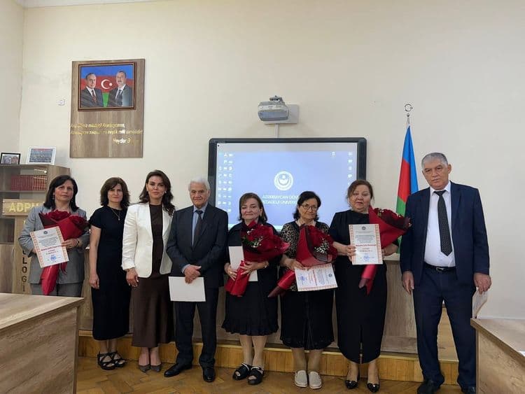 ADPU-nun Filologiya fakültəsinin professor-müəllim heyəti yubileyləri münasibətilə təltif edilmişdir.