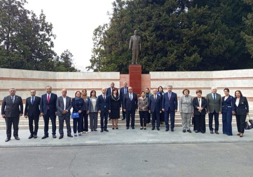 ADPU-nun Beynəlxalq əlaqələr üzrə prorektoru professor Mahirə Hüseynova və Filologiya fakültəsinin dekanı dosent Könül Həsənova Qax rayonunda “Qərbi Azərbayca