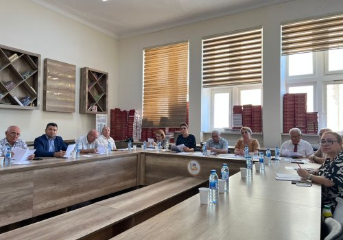 ADPU-nun Filologiya fakültəsində “Azərbaycan dili və ədəbiyyatının tədrisi metodikası və metodologiyası” və “Xarici dilin tədrisi metodikası və metodologiyası” ixtisaslaşmaları üzrə